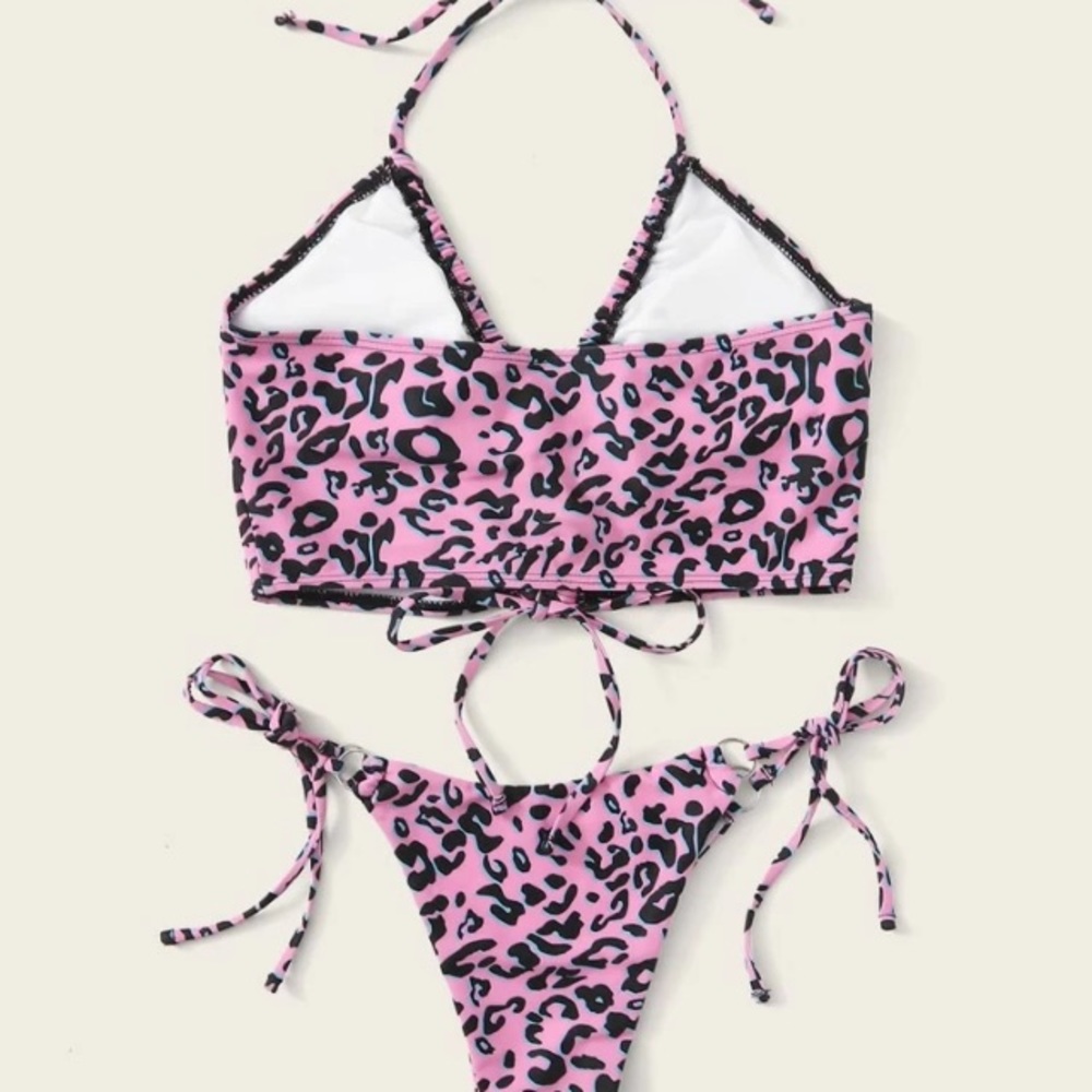 Bikini - Picture 2 of 6